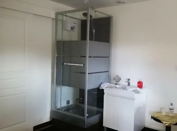 Le Moulin Bed & Breakfast 4*